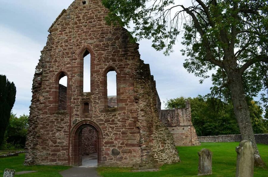 Inverness: Loch Ness, Outlander & Whisky Distillery - The Singleton of Glen Ord Distillery: The Water of Life Moment