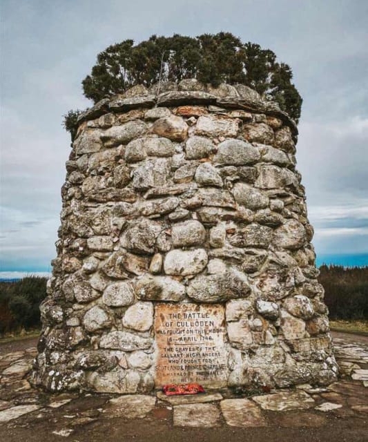 Inverness: Outlander Tour with Whisky Tasting - Clava Cairns: ancient burial sites that feel close up