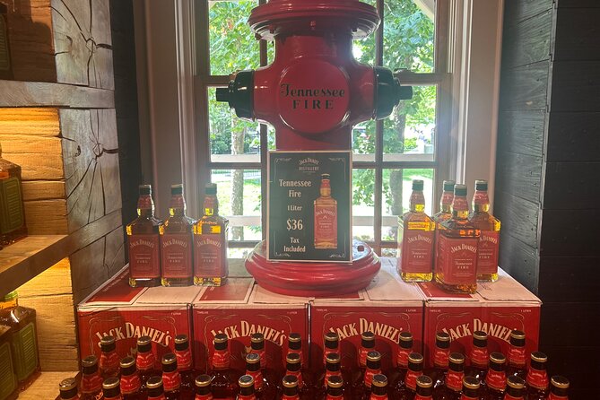 Jack Daniels Private Distillery and Dine Tour from Nashville - Stop 3: Lynchburg free time for lunch (and a choice of famous spots)