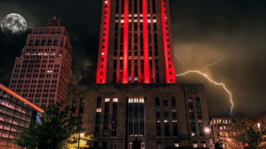 Kansas City: Wraiths & Whiskey Ghost Tour - Price and Value: $24 for a Guide, a Route, and a Lot of Listening