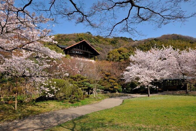 Kyoto 1 Day Suntory Yamazaki Distillery Tour and Asahi Art Museum - The walk up: why the steep hill matters more than you think