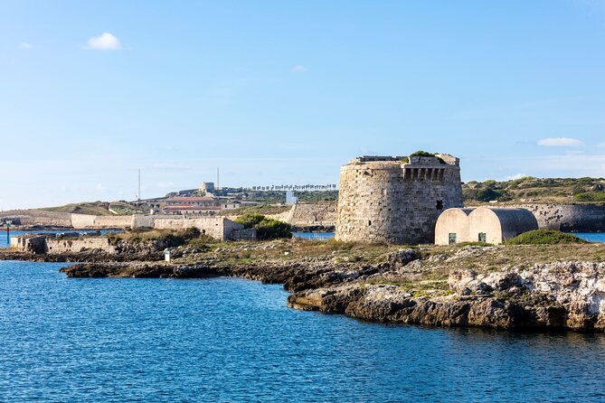 Mahon Harbour Boat Tour with Mahon Market and Gin Distillery - A smooth start in Menorca: timing, pickup, and how the day flows