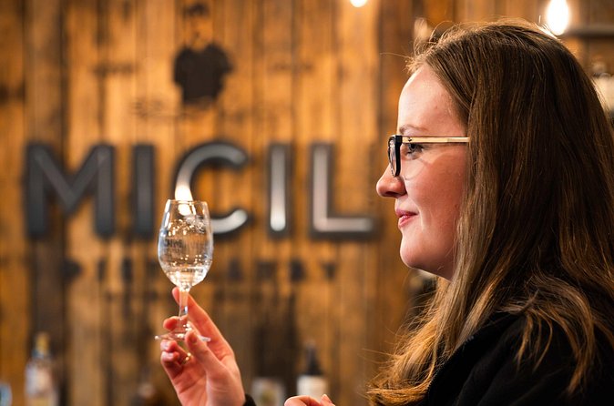 Micil Whiskey Experience 1 - Whiskey & Poitín - Logistics that matter: mobile ticket, timing, and group size