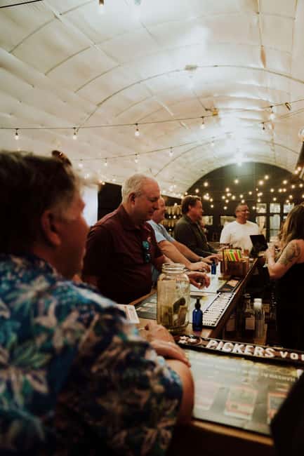 Nashville: Beer, Bourbon & BBQ Food Tour - Lunch at BBQ Headquarters: Your Smoked Sampler Moment