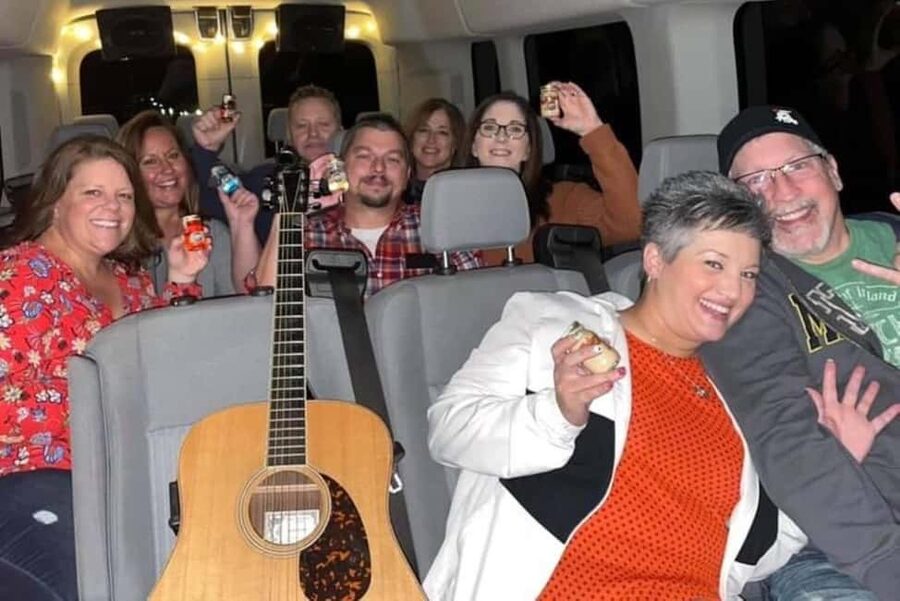 Nashville: Jack Daniel's Distillery Tour with BBQ and Music - The return to Nashville: sing-alongs and the last push for nightlife