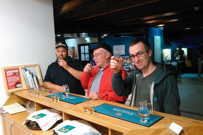 North Highland Deluxe Whisky Tour with Castle Option - Pacing That Works: 1-Hour Distillery Stops Plus a Castle Option
