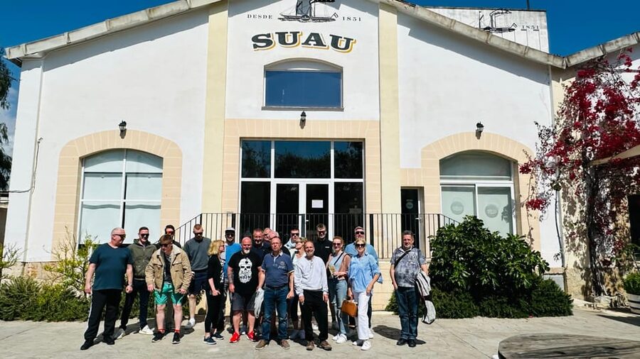 Palma: Distillery Tour with 3 Spirits and Tapas Tasting - Tapas pairing: food that keeps the tasting fun