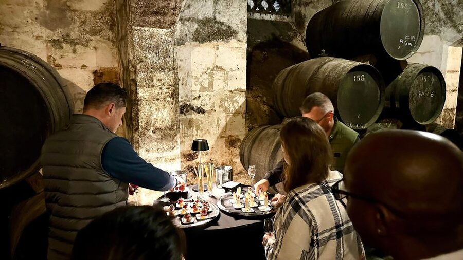 Palma: Distillery Tour with 6 Spirits and Tapas Tasting - Getting There from Palma: 10 Minutes Plus Easy Transit