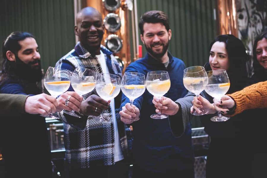 Paris Visit and gin tasting in English - Distillation and gin-making lessons you can use in your next bar order