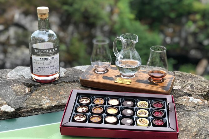 Private Highland Whisky Tour including 10+ Single Malt Tastings - Glenmorangie distillery stop: museum-style intro or tasting-room sampling