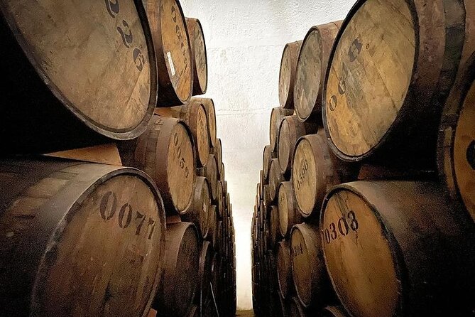 Private One Day Adventure Tour in Tequila and La Fortaleza Distillery - Stop 4: Cantaritos el Güero de Amatitán for the Clay-Pitcher Citrus Hit