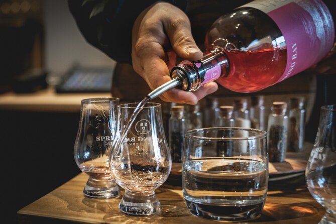 Private Tassie Distillery Tour - Tastings, Lunch and Morning Tea - A private Hobart distillery circuit that makes sense