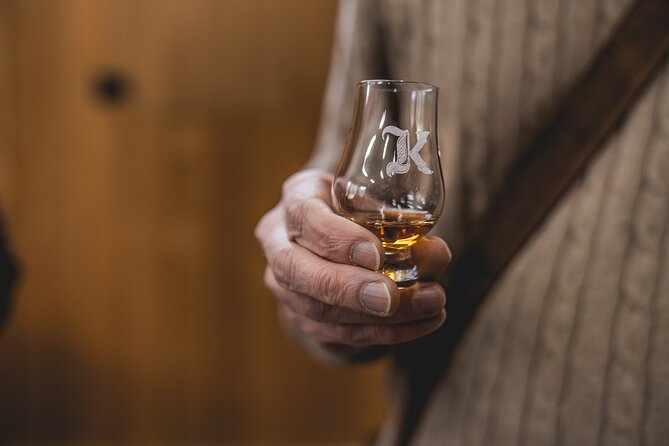 Private Tassie Distillery Tour - Tastings, Lunch and Morning Tea - Lunch in a rustic distillery loft: keep the day fun, not fuzzy