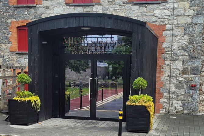 Private Tour , Blarney Castle, jameson Distillery and Cobh. - The Guide Makes the Difference: Darren’s Practical Style