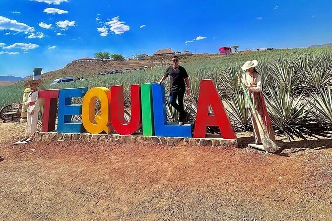 Private Tour Cascahuin Distillery and visit to Tequila - Stop 4: Magic Town of Tequila Free Time for Portals, Main Square, and Shopping