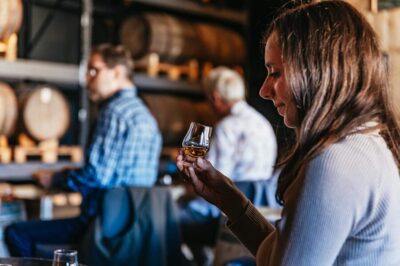 Reykjavik: Eimverk Distillery Guided Tour with Tasting - How the 75 Minutes Work: Welcome Drink, History, Then Tasting