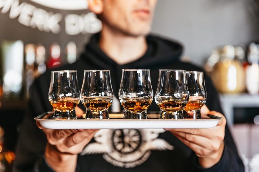 Reykjavik: Eimverk Distillery Guided Tour with Tasting - Group Energy and the Role of the Guide