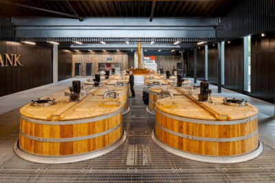 Rosebank Distillery Guided Tour and Whisky Tasting - Your 90-minute plan: from chimney entrance to tasting room