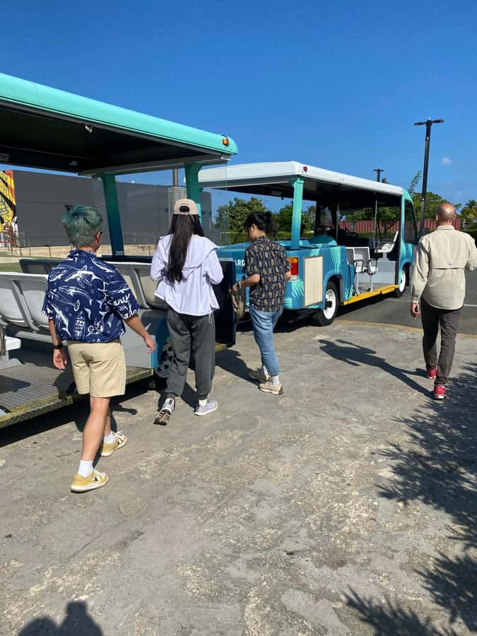 San Juan: Bacardi Rum Distillery and Old San Juan Combo Tour - Starting Point at Plaza Colón: Where Your Tour Life Begins