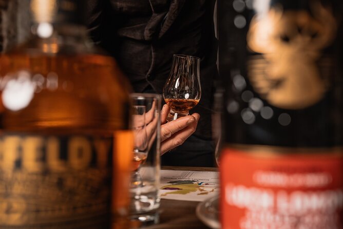 Small Group Edinburgh Whisky Tour and Tasting - Why Mercat Cross and the Royal Mile Fit a Whisky Story