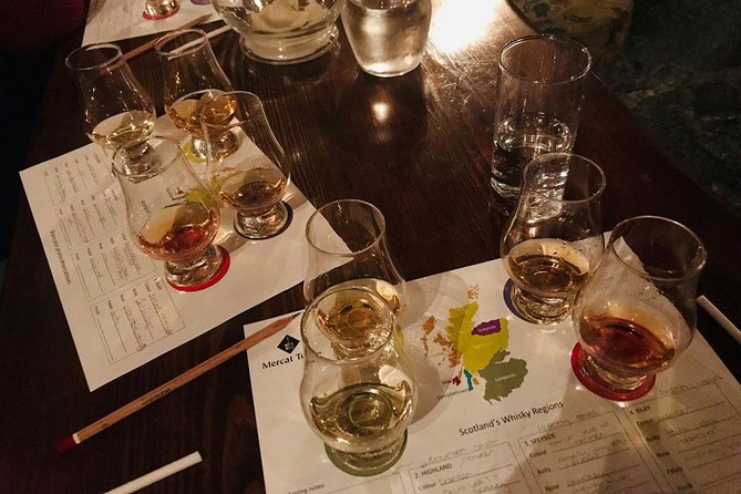 Small Group Edinburgh Whisky Tour and Tasting - The Old Town walk with TourTalk audio: great for detail, not for everyone