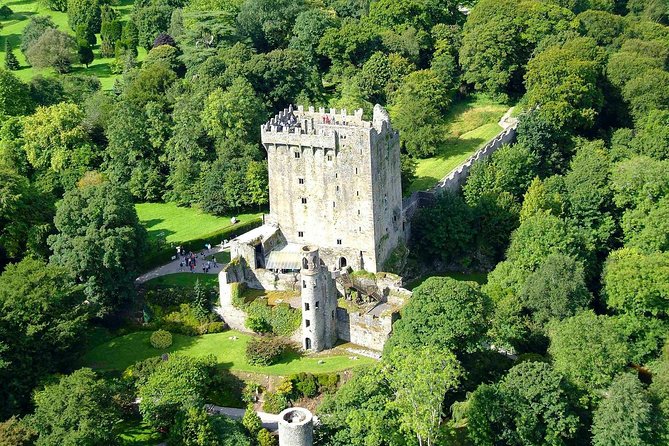 (Small Group) Shore Tour from Cork: Blarney Castle & Jameson Distillery - Blarney Woollen Mills: a quick stop that’s worth using for gifts