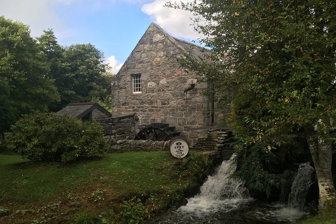 Speyside Whisky Experience - The Macallan: Futuristic Buildings, Same Whisky Obsession