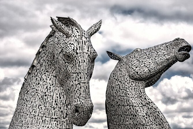 Stirling Castle, Whisky & Kelpies Tour starting Edinburgh - Stirling Castle on schedule: history you can look at, then look closer