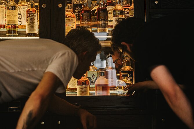 The Malt Room Whisky Gigs - Davy Holt’s folk set is part of the tasting, not a separate show