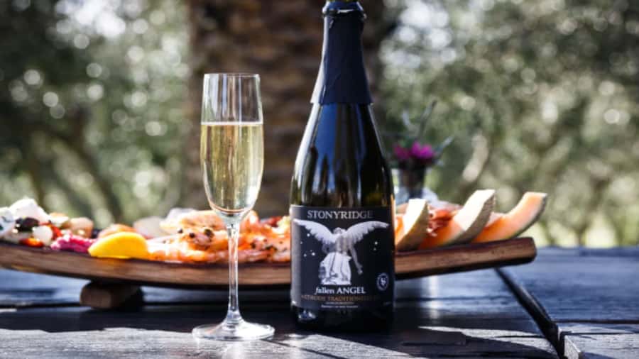 Waiheke: Scenic Taste and Graze Tour with Wine, Whisky, Beer - Waiheke in 5 Hours: why this wine-and-whisky mix works