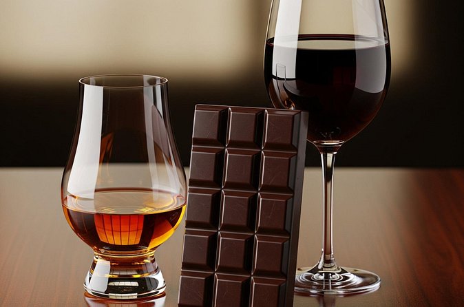 Whiskey or Wine Pairing with Chocolate Experience - The tasting format: four pairings, guide-led Q&A, and pacing