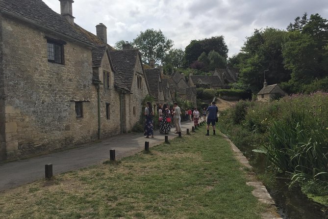 Whisky and Gin Private Tour in the Cotswolds with Driver Guide - Should you book this gin and whisky Cotswolds tour?