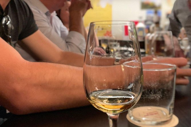 Whisky Bars & Gin Joints: Melbourne Walking Tour - Meeting point on Spring Street: timing, pace, and how the tour moves